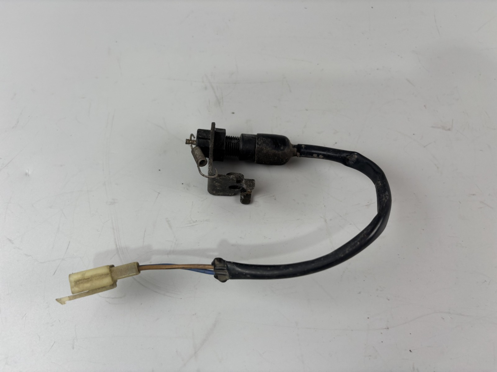 Kawasaki EX500D GPZ500S Bremslichtschalter Brake hinten back Switch