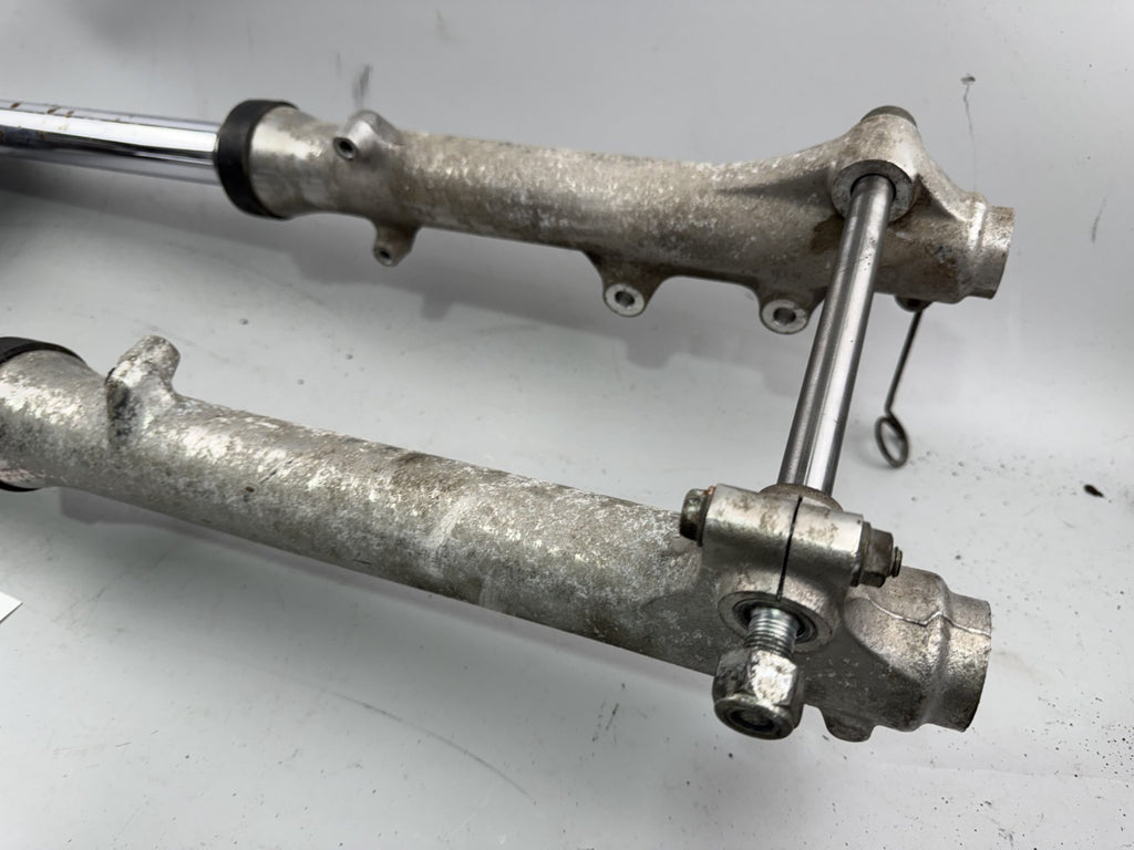 Suzuki GN250 NJ42A Gabel Standrohr Tauchrohr Fork Absorber Shoks Federung