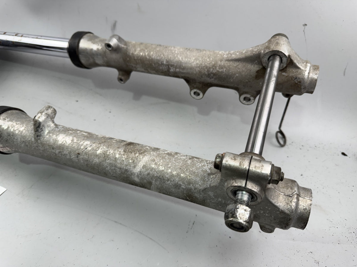 Suzuki GN250 NJ42A Gabel Standrohr Tauchrohr Fork Absorber Shoks Federung