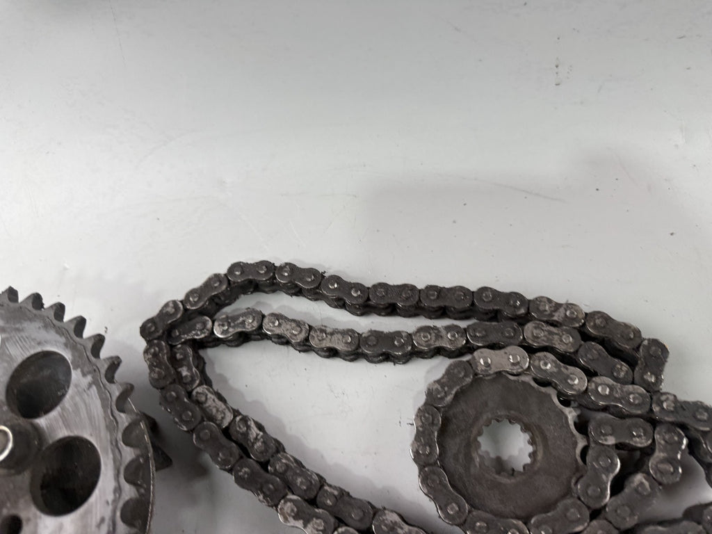 Triumph Speed Triple 900 T300B Kettensatz Kettenkit Chain Ritzel Kettenradträger