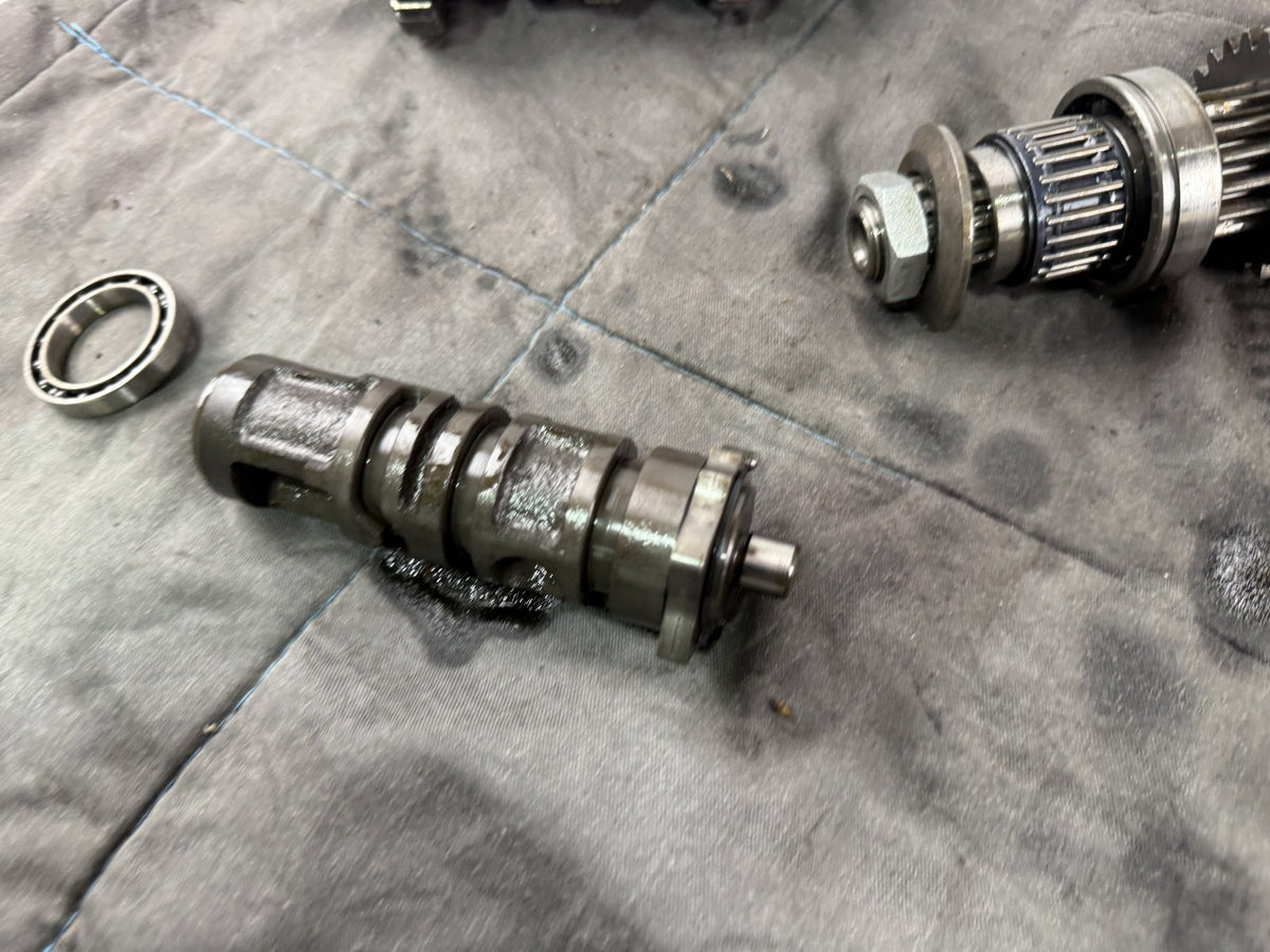 Kawasaki EL250 252 Eliminator Getriebe Getriebewelle Schaltwalze Klaue Motor