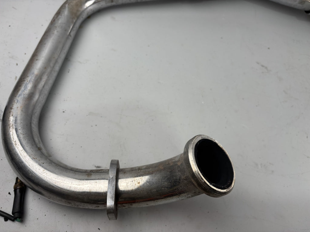 Suzuki VX 800 VS51B Auspuffanlage Auspuff Krümmer Exhaust Downpipe rechts right