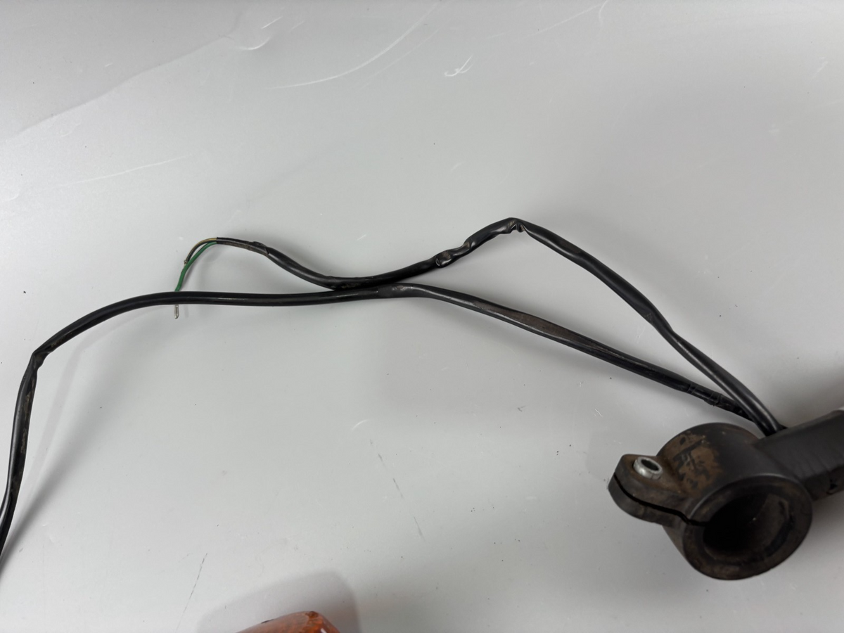 Kawasaki BN125A EL125 Eliminator Blinkerpaar Blinker Turn Signal