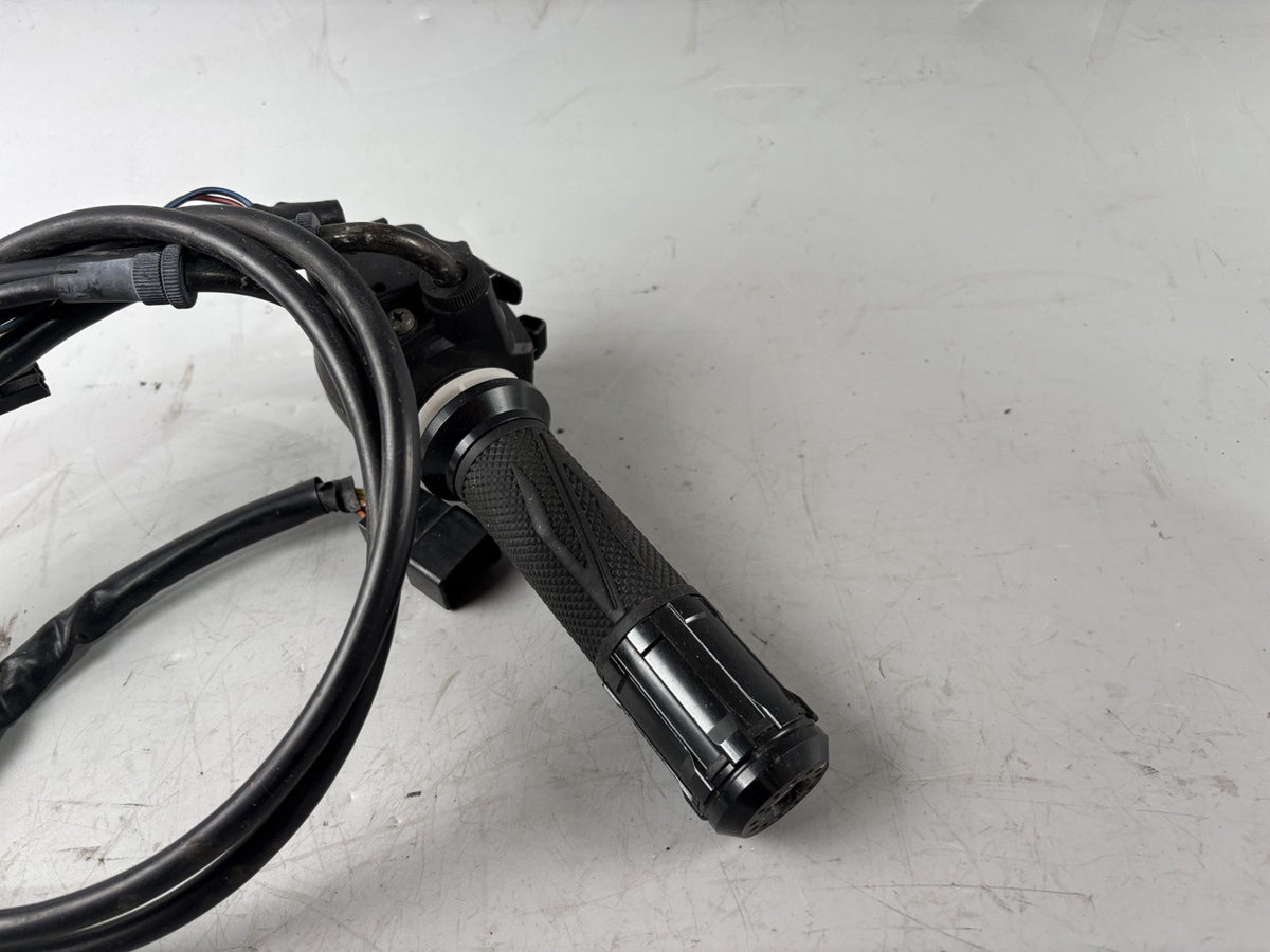 Suzuki GSX 750 AE Inazuma Lenkerschalter rechts right Handlebar Choke Switch