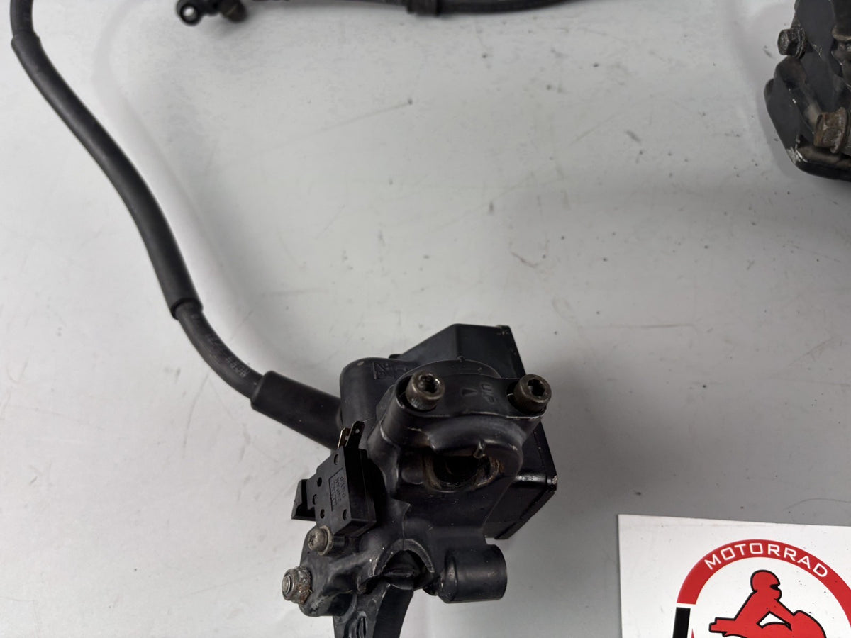 Honda VF 750 F RC15 Bremsanlage Bremse Brake Sattel Pumpe Vorne front