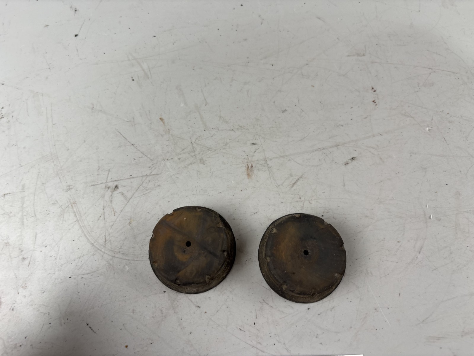 Yamaha XJR1300 RP02 Tankgummi Vibrationsschutz Holder Halter Rubber Gummi