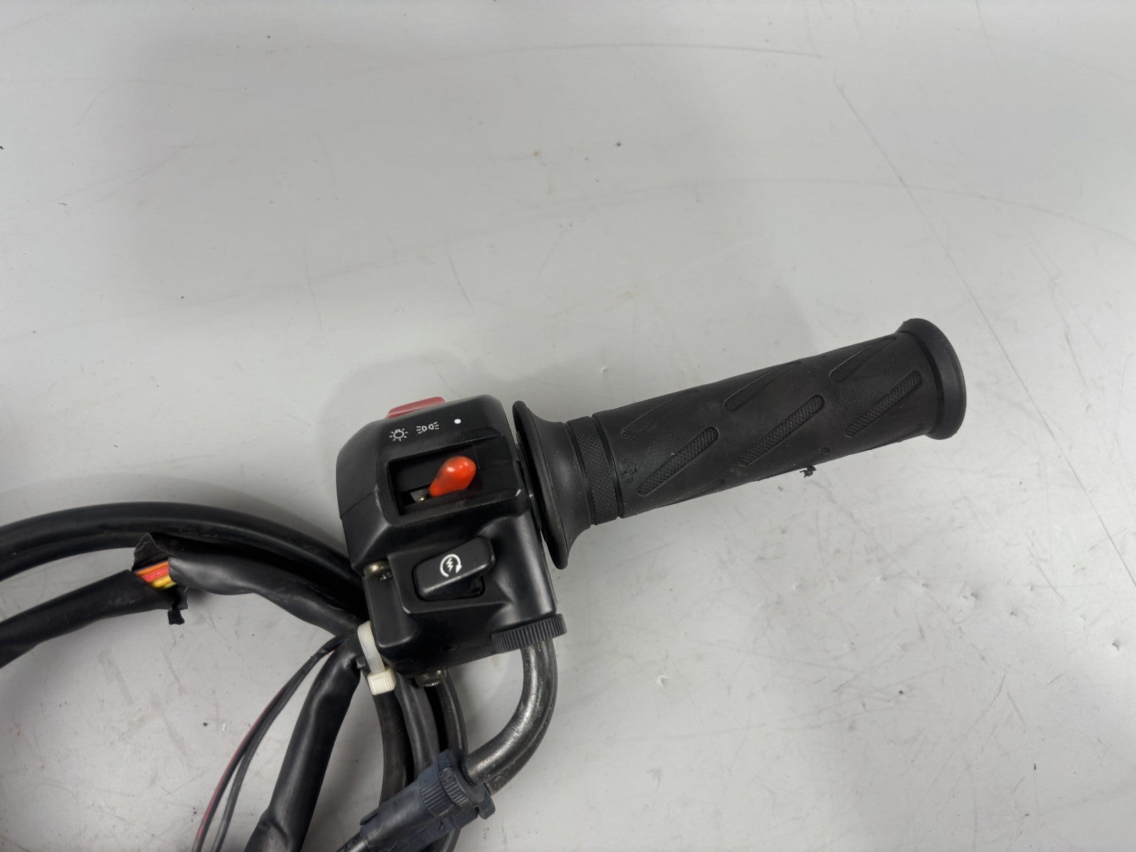 Suzuki GSX 750 F AK11 Lenkerschalter rechts right Switch Gasgriff Killswitch