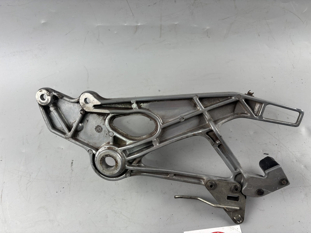 Honda SLR 650 Vigor FX 650 RD09 Fußrastenanlage Foot Step Hangers links left