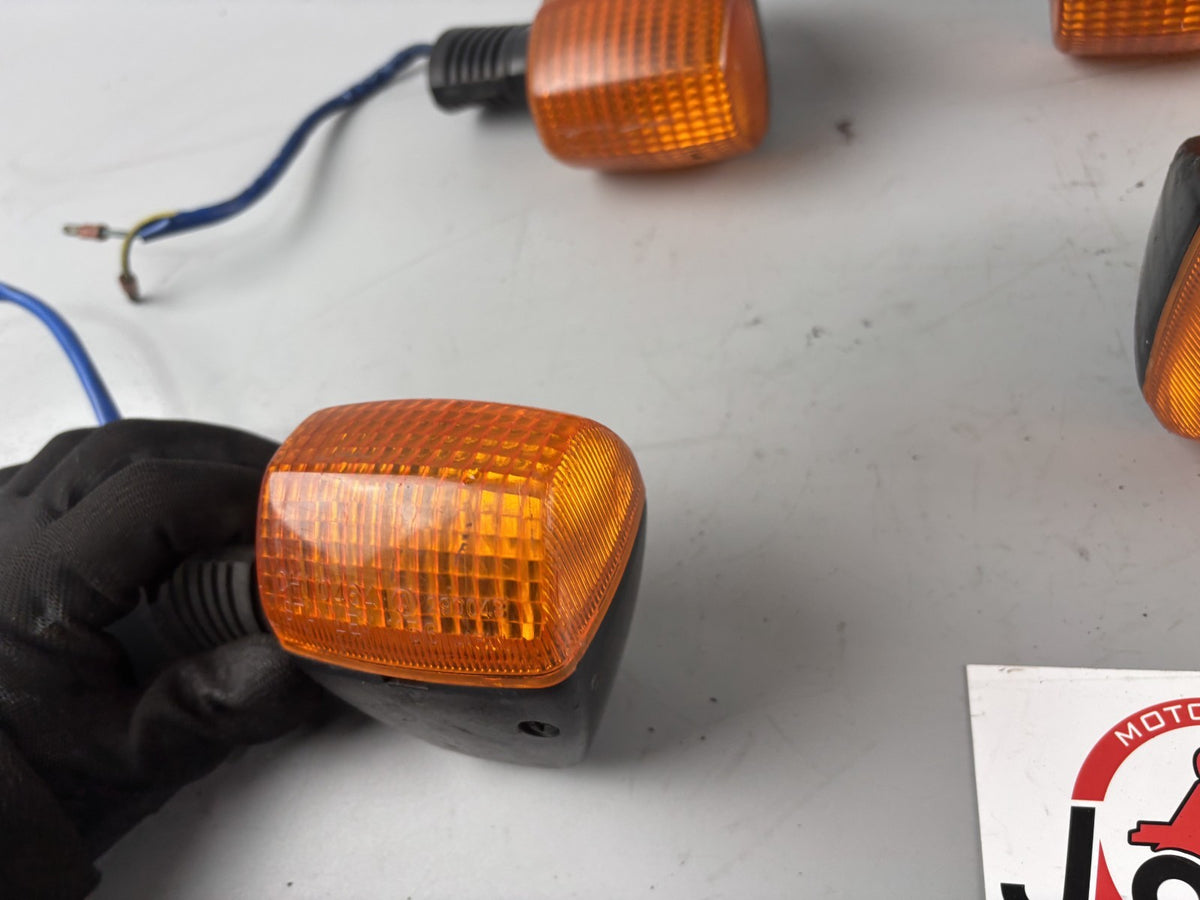 Honda VF 750 F RC15 Blinkerpaar Blinkerset Blinker Turn Signal