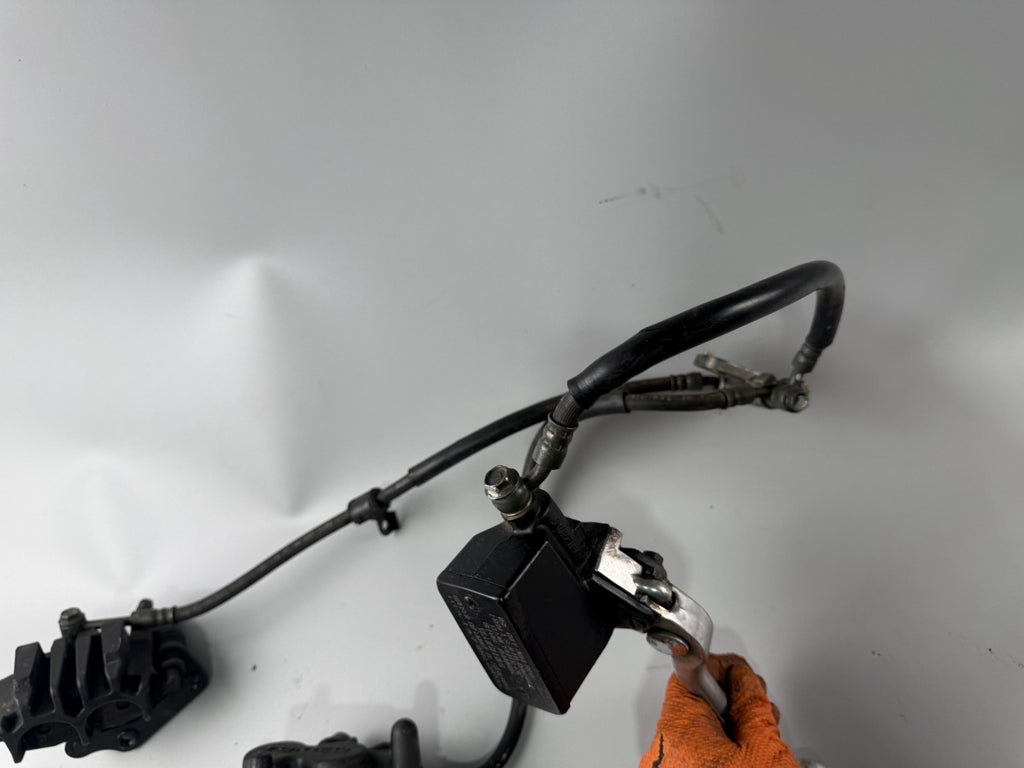 Suzuki GSF 600 Bandit POP WVA8 Bremsanlage Bremse brake Sattel Pumpe Zange vorne