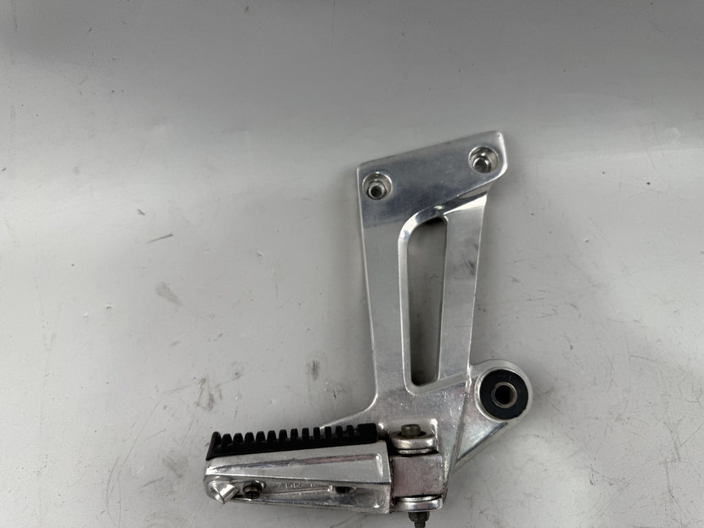 Yamaha XJR 1200 4PU Fußraste soziusfußraste hinten back Beifahrer rechts right