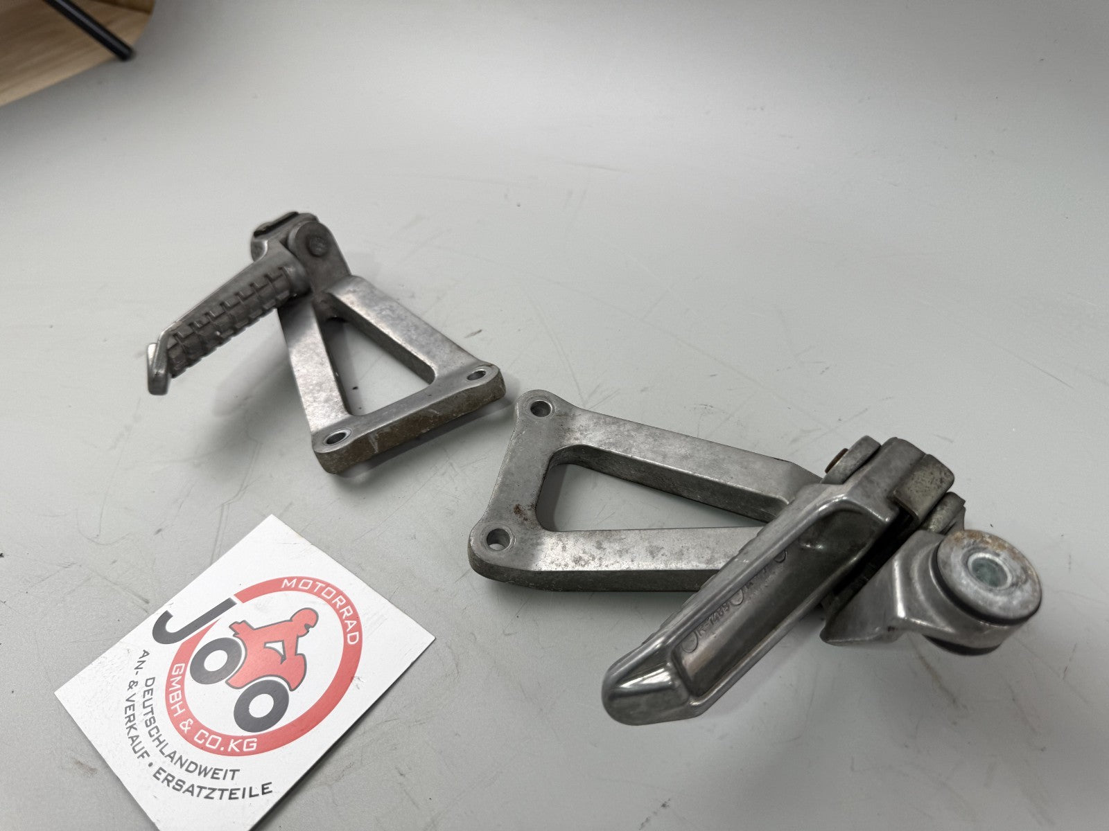 Kawasaki ZR-7 ZR750F Soziusfußrasten Foot Steps Hangers Fußraste rechts links