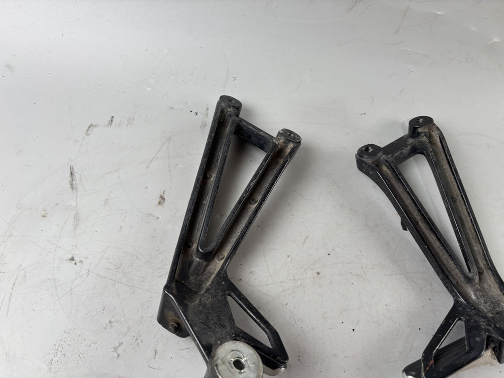 Suzuki GSX 750 AE Inazuma Achse Soziusfußrasten Steps Hangers Beifahrer