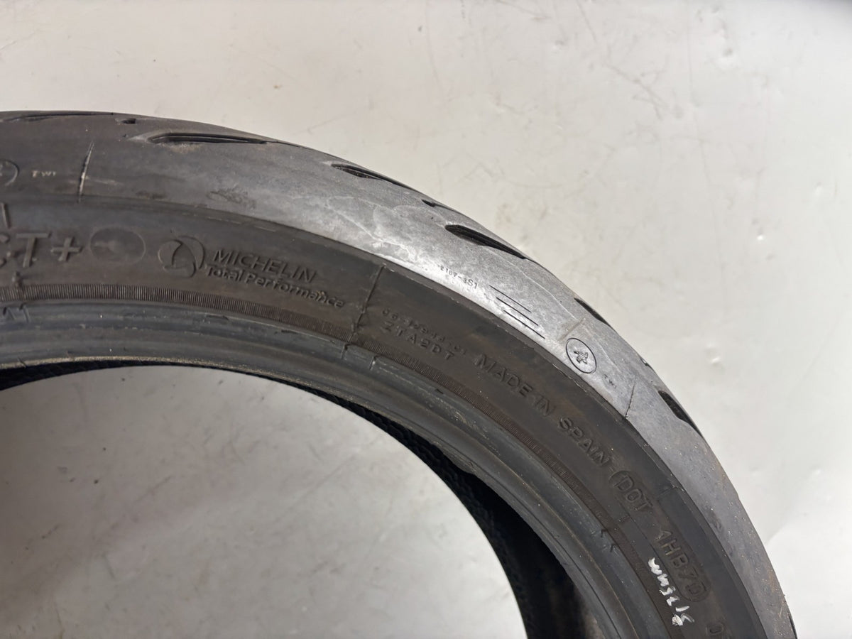 Motorrad Reifen Wheel 180/55 ZR17 Michelin Road 5 GT DOT 48/2024 3,75mm
