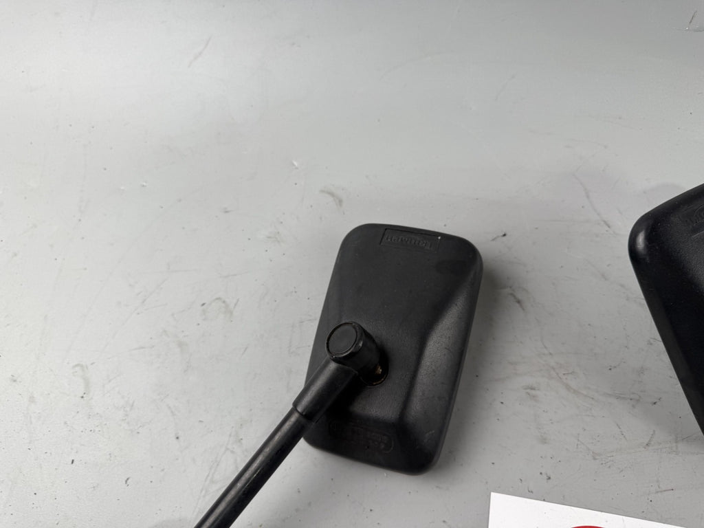 Triumph Speed Triple 900 T300B Spiegel Spiegelpaar Mirror Rückspiegel