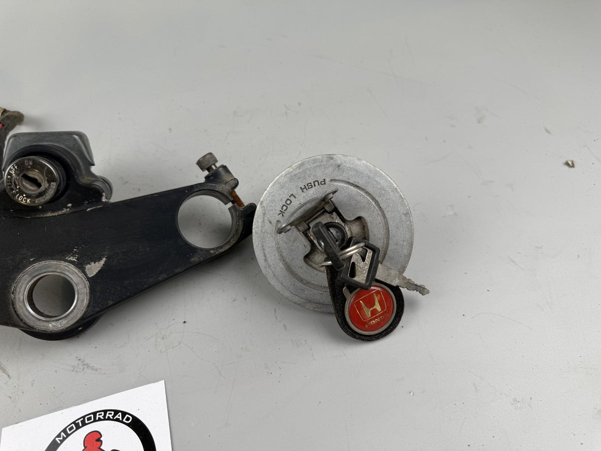 Honda CBR 600 F PC19 Schlosssatz Gabelbrücke Key Lock Tankschloss
