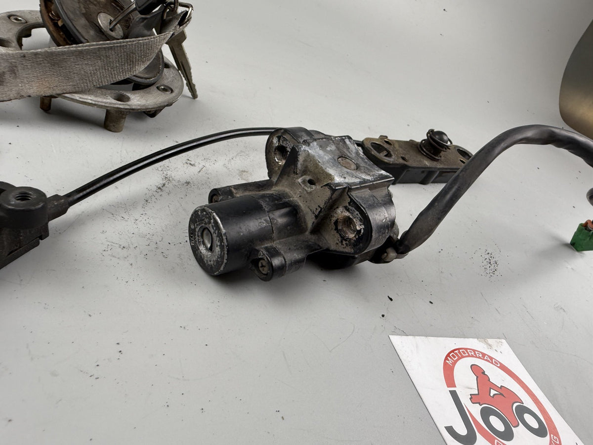 Suzuki GSF600 GN77B Bandit Schlosssatz Zündschloss Tankschloss Sitzbank Key Lock