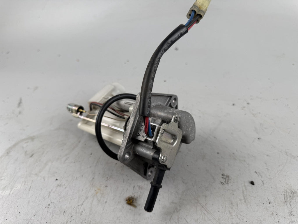 Kawasaki ER6F EX650A Benzinpumpe Pump Tank Fuel Gasoline