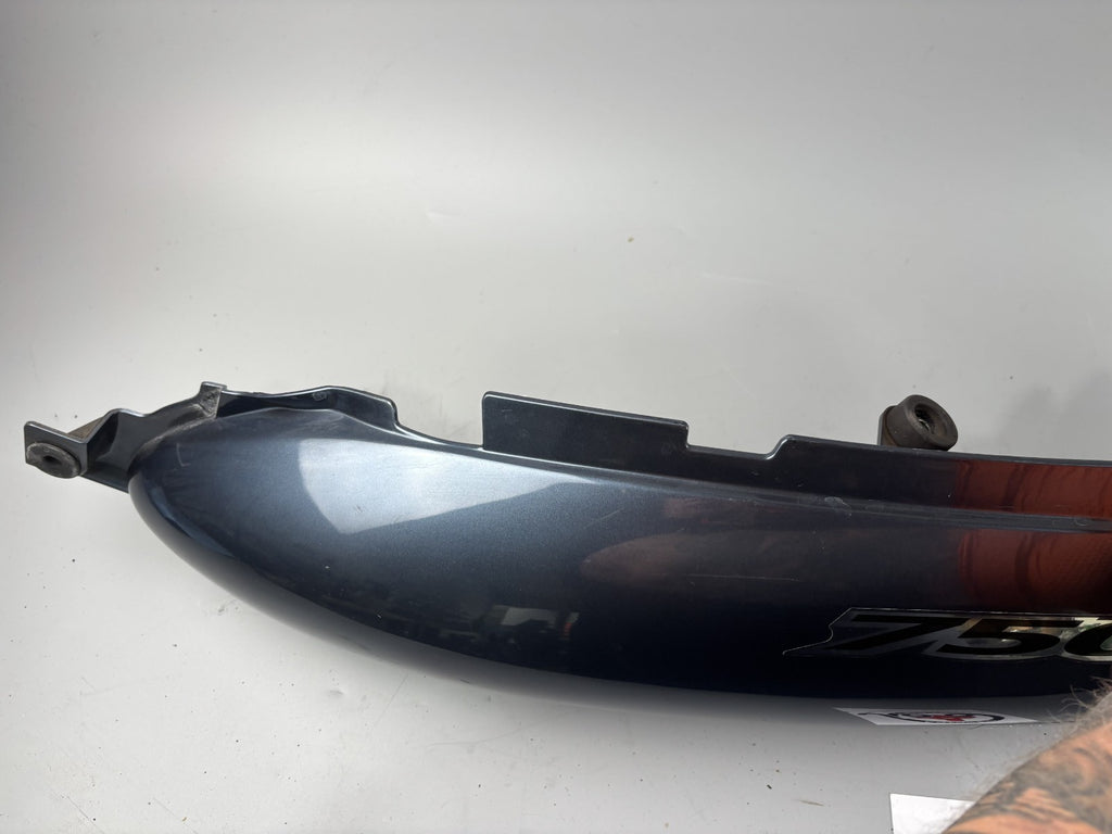 Suzuki GSX 750 F AK11 Seitenverkleidung Sidecover Abdeckung Cover links left