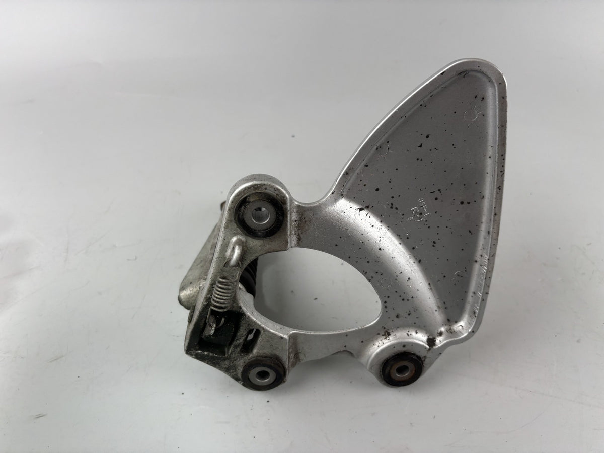 Suzuki GSX 750 F AK11 Fußrastenanlage Fußraste Step Foot Hangers vorne rechts