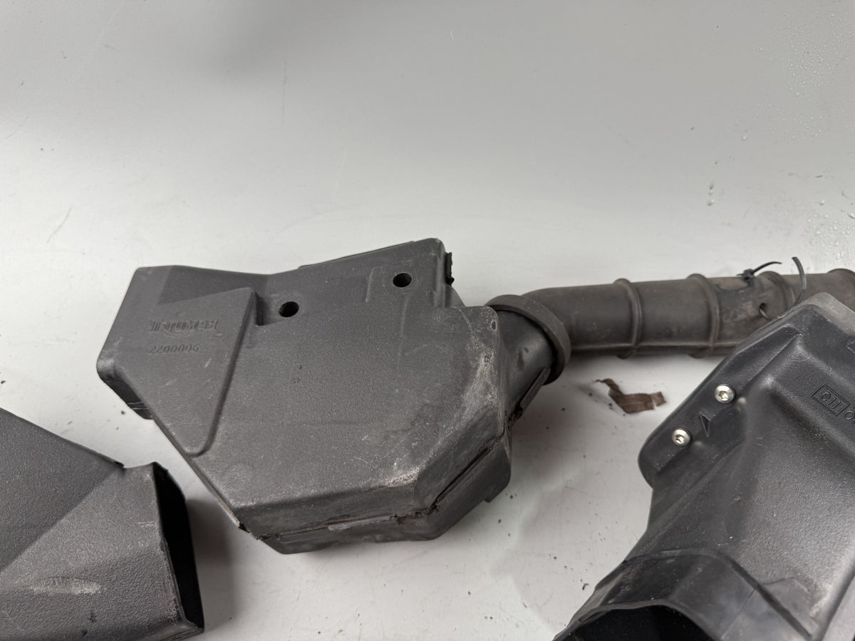 Triumph Speed Triple 900 T300B Luftfilterkasten Airbox Ansaugung