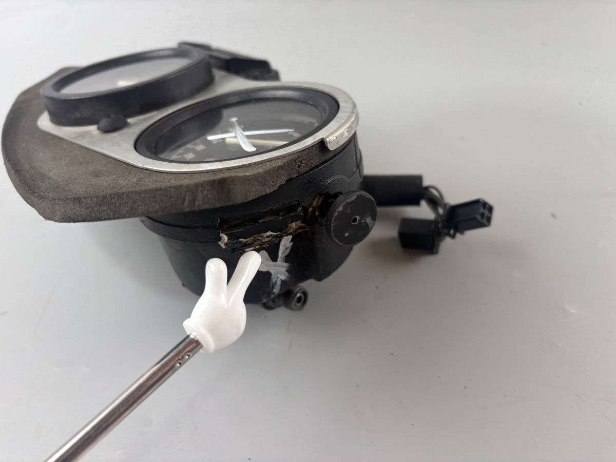 Yamaha TDM 850 3VD Tacho Speedometer DZM Drehzahlmesser Cockpit Instrumente
