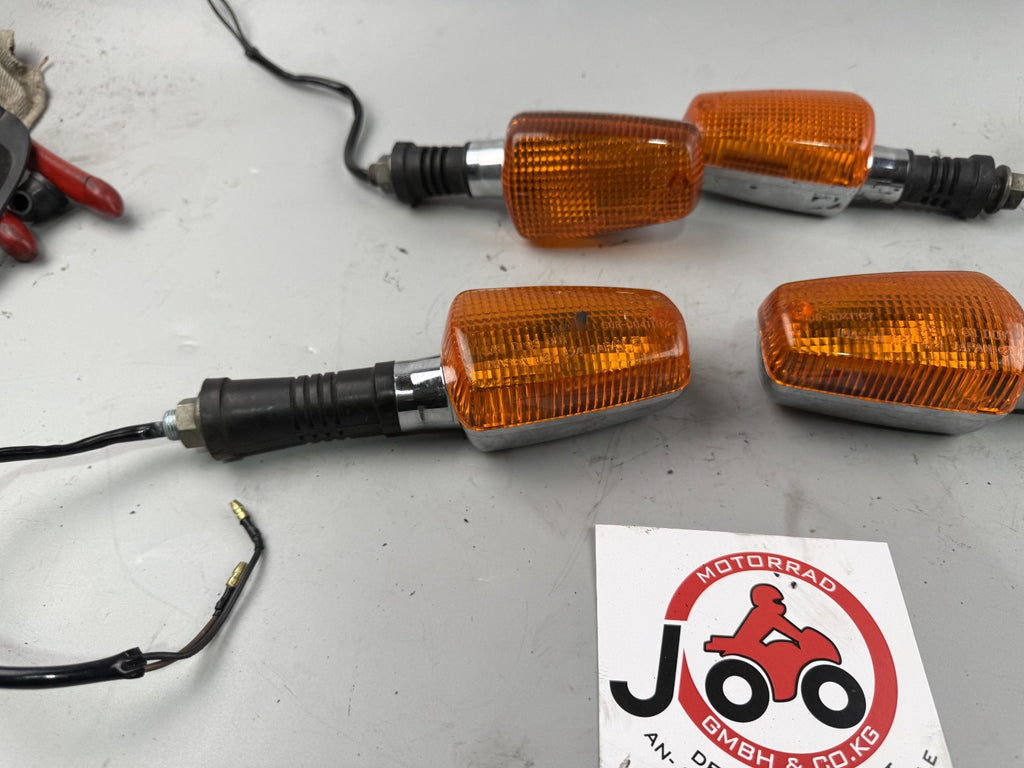 Yamaha XJR 1200 4PU Blinker Turn Signal Paar vorne front Blinkerset hinten back