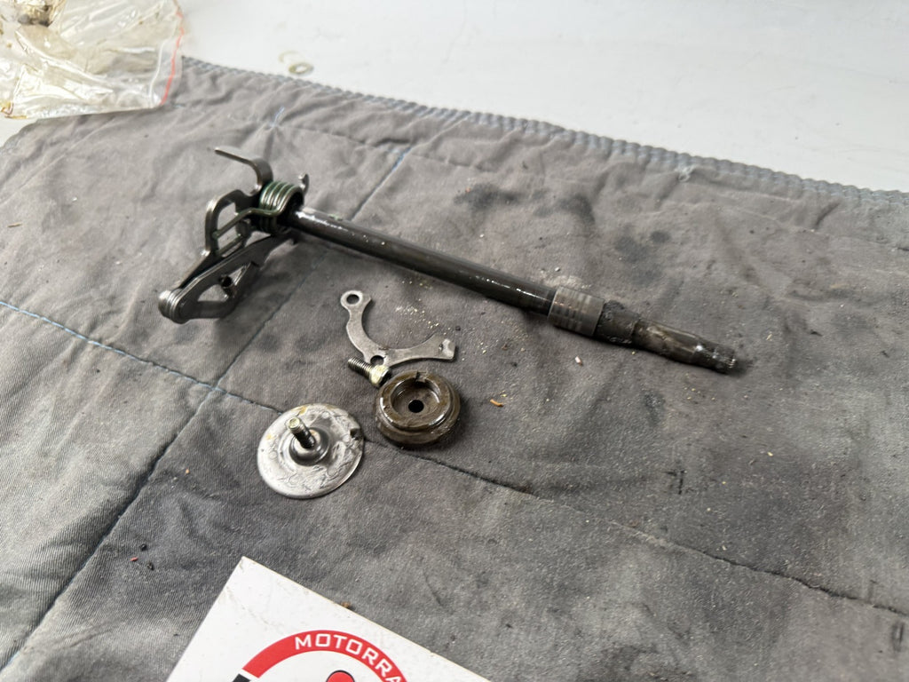 Kawasaki EL250 252 Eliminator Schaltwelle Spindel für Schalthebel  Motor Engine