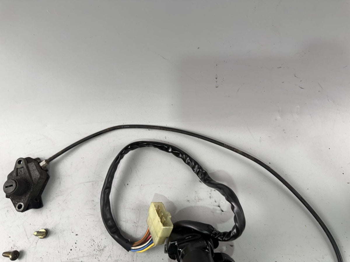 Triumph Speed Triple 900 T300B Schlosssatz Sitzbankschloss Key Lock Tankschloss