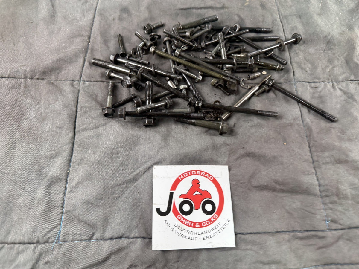 Yamaha XJR1200 4PU Schrauben Screws Reste Motor Engine