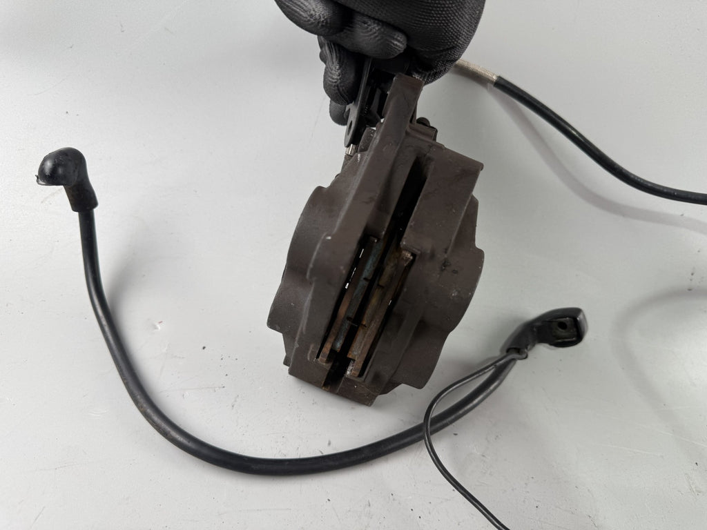 Triumph Speed Triple 900 T300B Bremsanlage Brake Bremse Sattel Bremse vorne