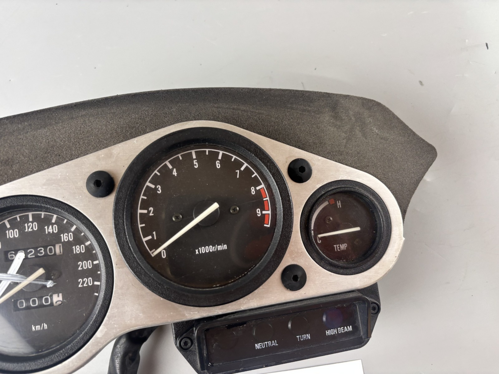 Yamaha TDM 850 3VD Tacho Speedometer DZM Drehzahlmesser Cockpit Instrumente