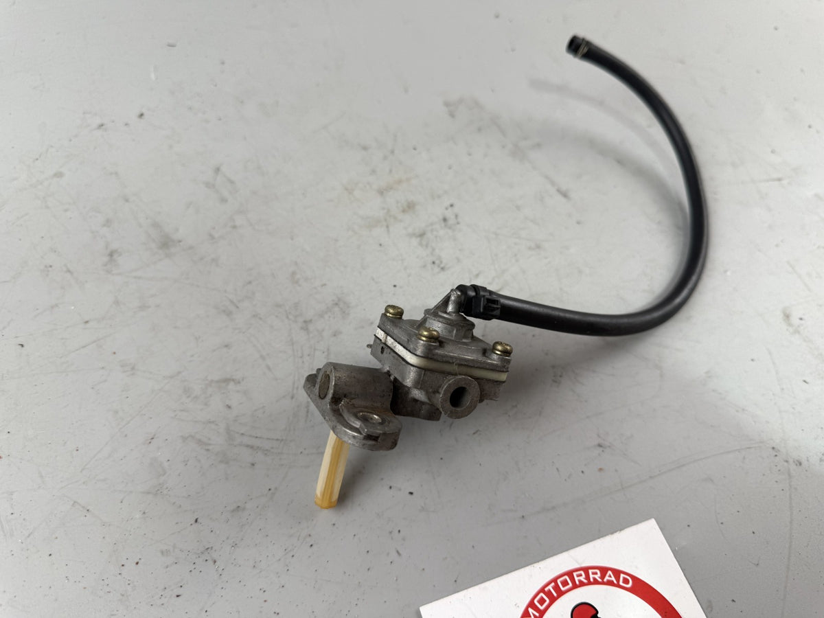 Suzuki GSX 750 AE Inazuma Benzinhahn Fuel Gas Gasoline Ventil
