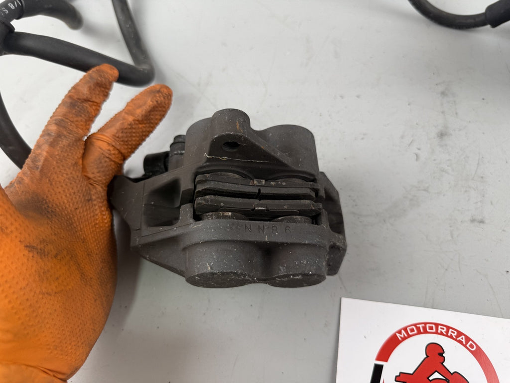 Yamaha XJR1300 RP02 Bremsanlage Brake Bremse front vorne Pumpe Sattel