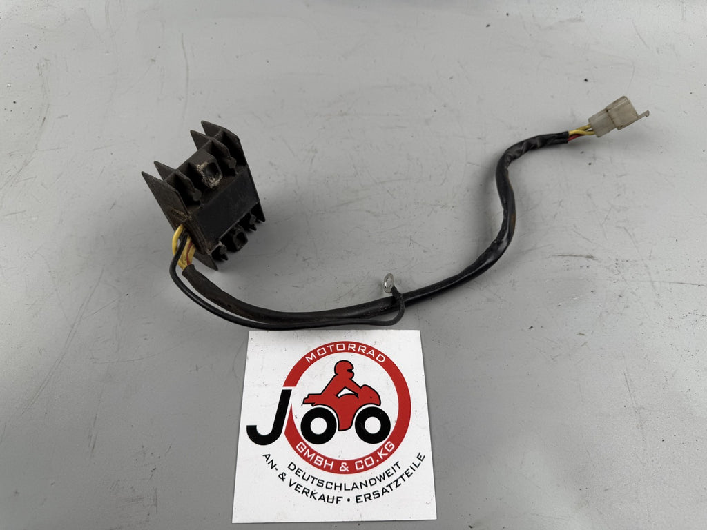 Suzuki GN250 NJ42A Spannungsregler Gleichrichter Electric