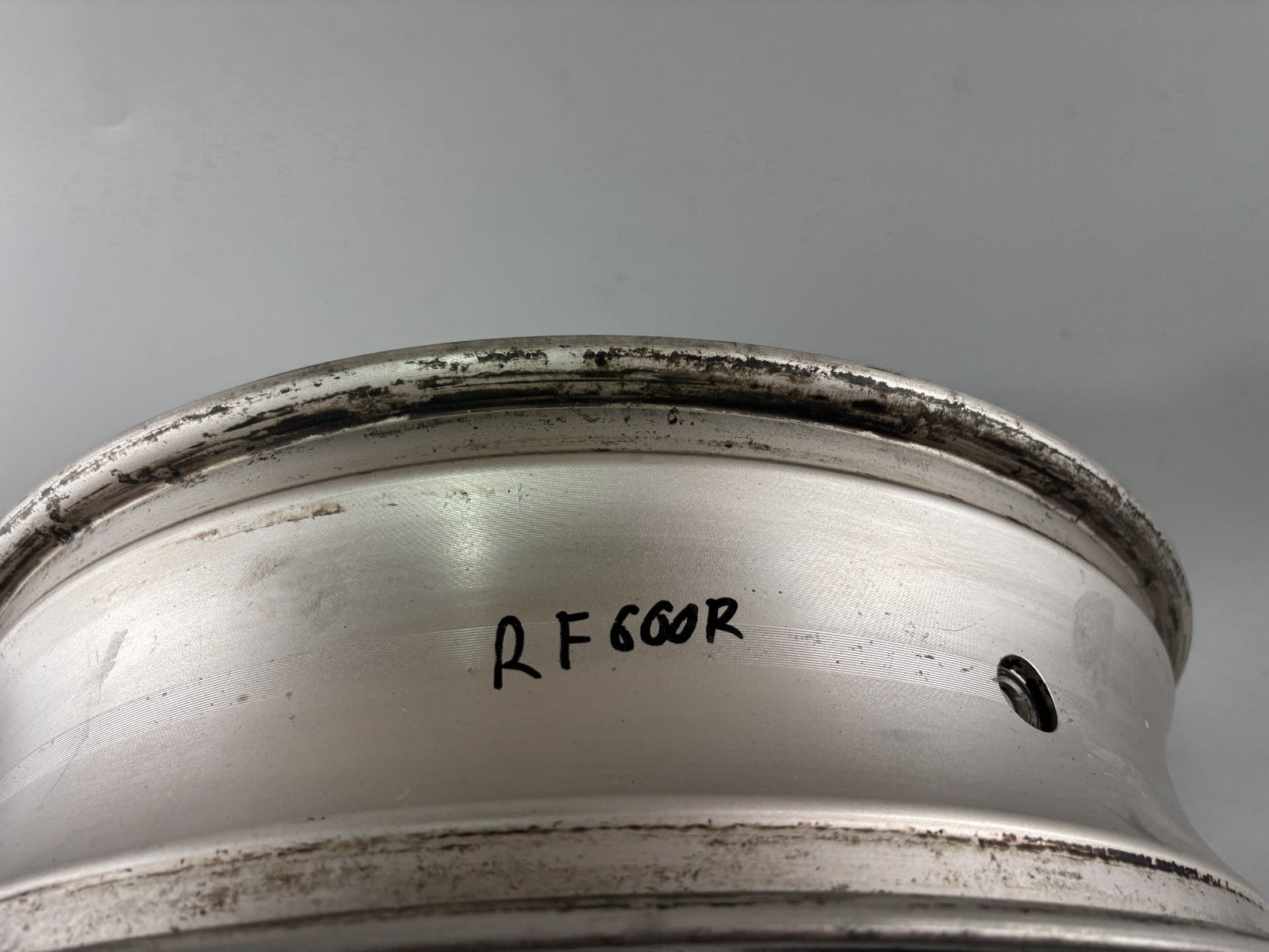 Suzuki RF 600 R GN76A Hinterradfelge Felge Rim Rad hinten back Reifen