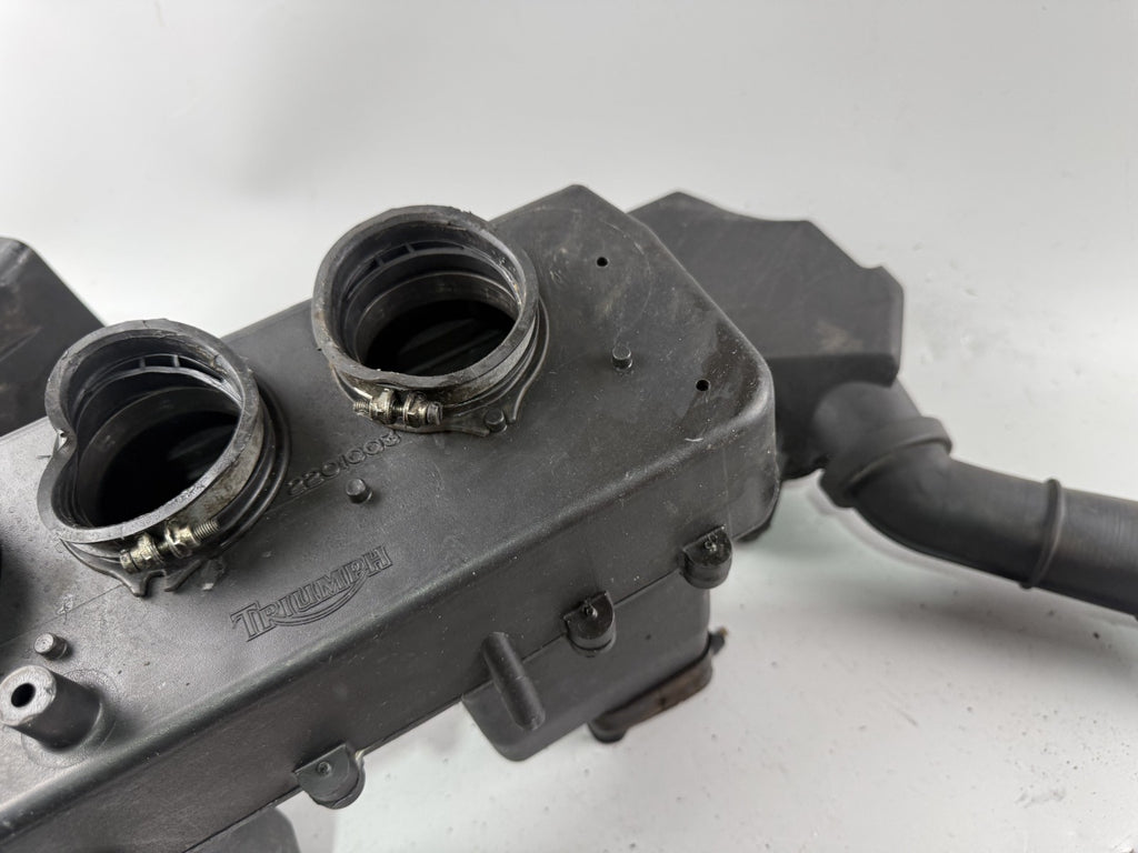 Triumph Speed Triple 900 T300B Luftfilterkasten Airbox Ansaugung