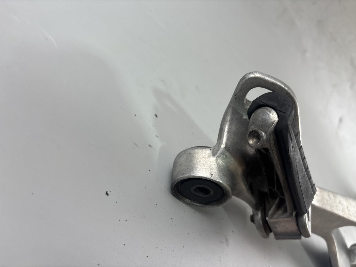 Yamaha TDM 850 3VD Fußrastenanlage Foot Step Hangers Fußraste rechts right