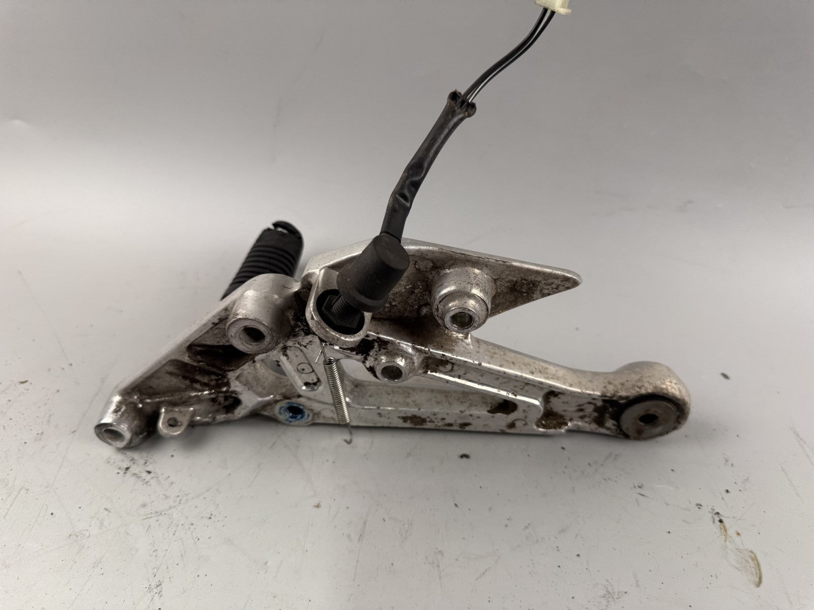 Yamaha XJ600 Diversion 4BR 4LX Fußrastenanlage Fußraste Hangers Foot links left