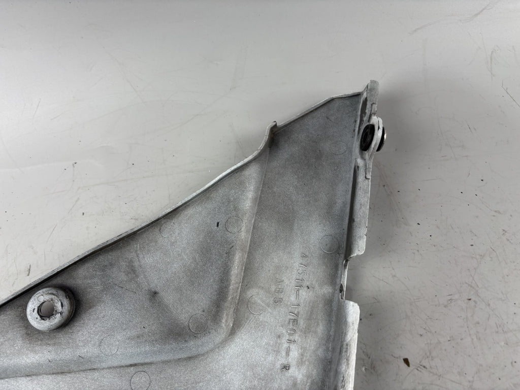 Suzuki GSX-R 750 W GR7BB Seitenverkleidung Sidecover Seitenteil rechts right