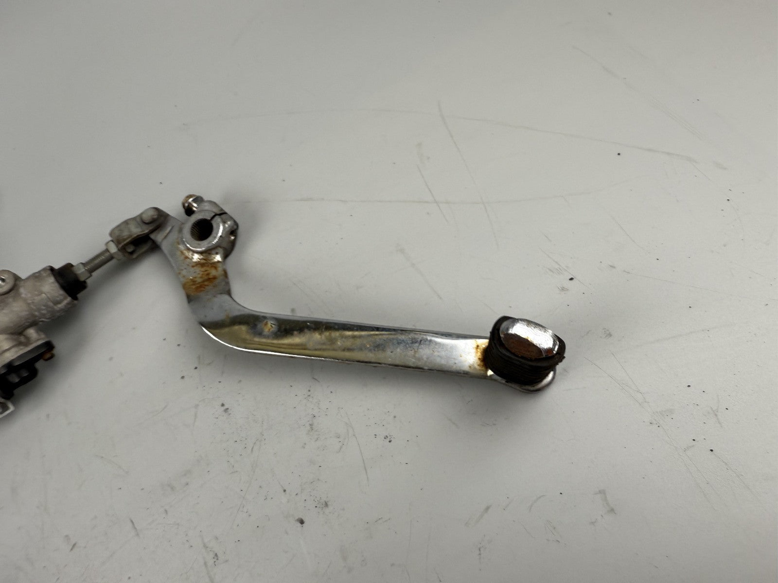 Suzuki GSX750 AE Inazuma Bremse Bremsanlage Brake Sattel Pumpe