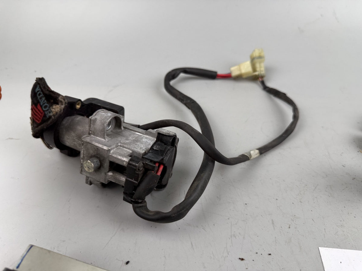 Honda VFR800 RC46 FI Schlossssatz Zündschloss CDI Steuergerät Key Lock