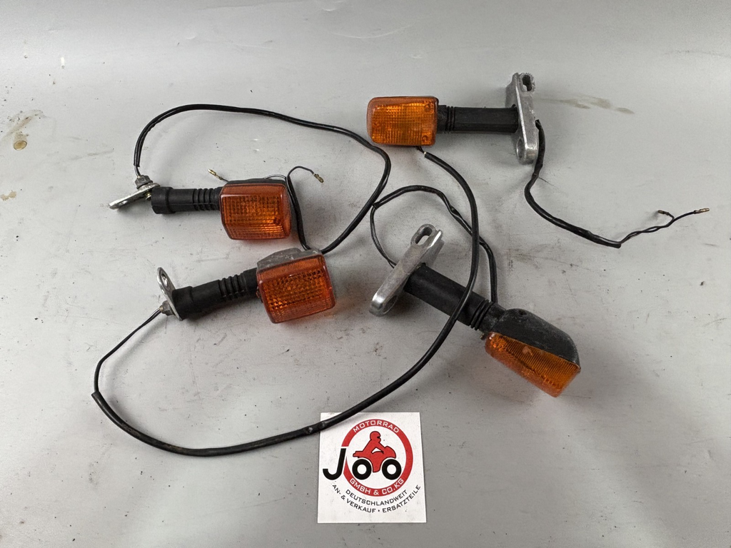 Honda CBX 650 E RC13 Blinkerset Blinkerpaar Signal Turn vorne hinten Halter