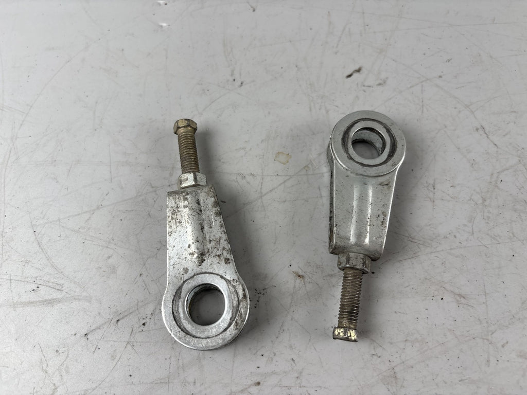 Yamaha YBR 125 RE05 Kettenspanner Chain Schwinge