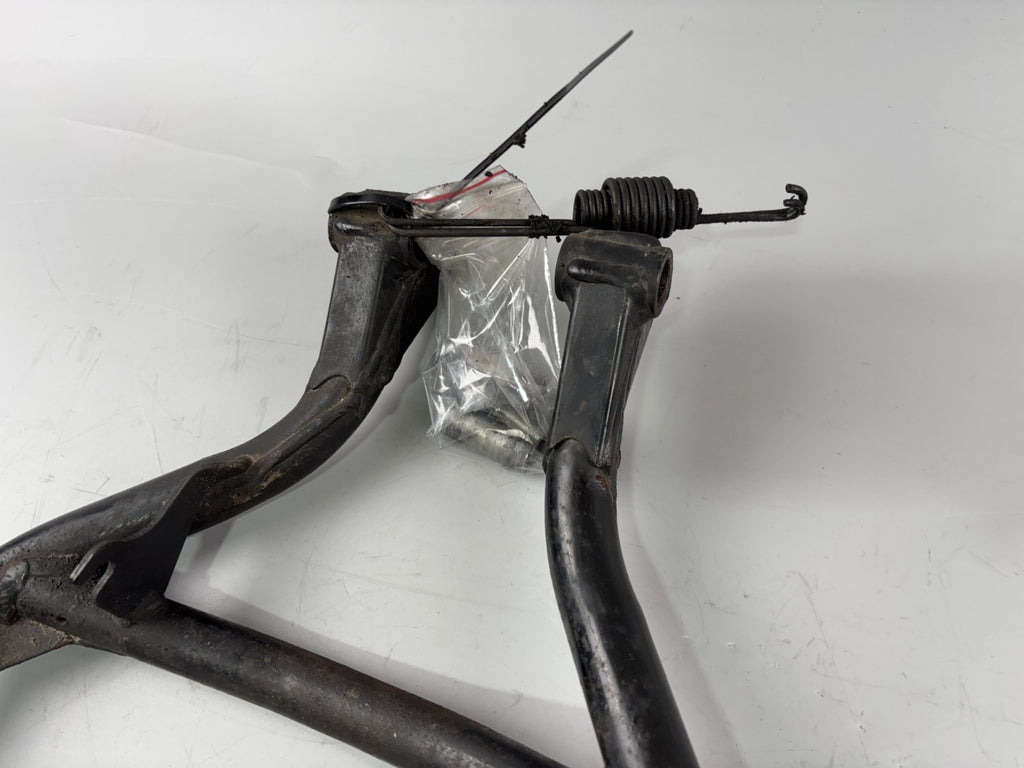 Suzuki GSX 750 F AK11 Hauptständer Mainstand Holder Halter