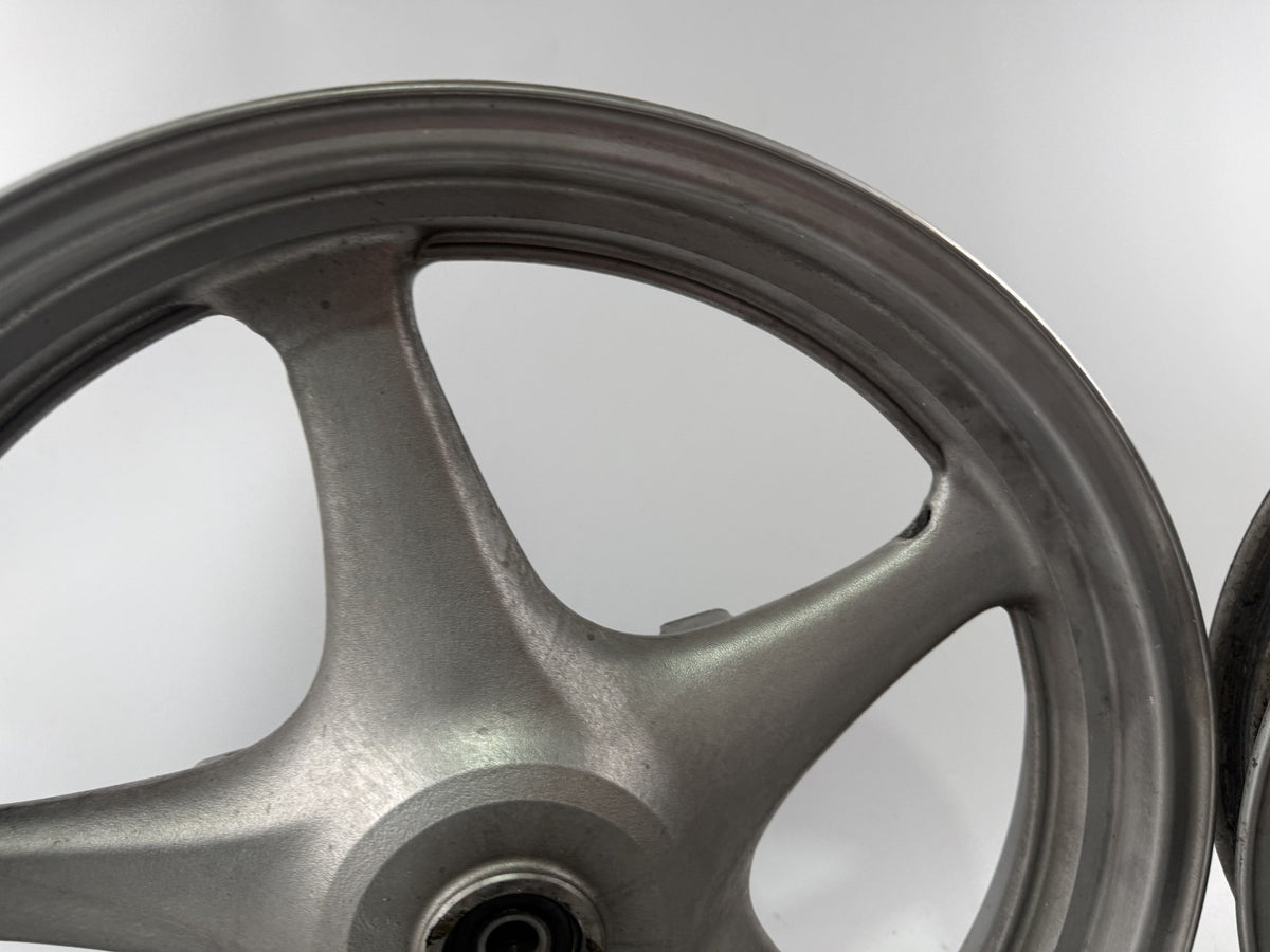 Suzuki VX 800 VS51B Vorderradfelge Wheel Felge vorne front Rad RIM