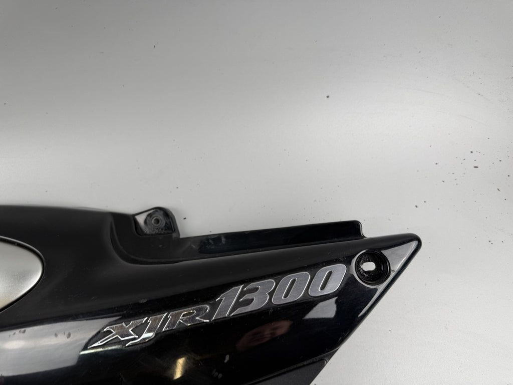 Yamaha XJR1300 RP02 Seitendeckel Sidecover Seitenteil links left Verkleidung