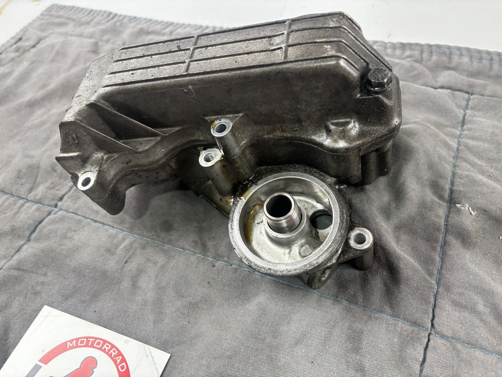 Honda CB 600 F Hornet PC34 Motor Gehäuse Ölfiltergehäuse Flansch Gehäuse Ölfilte
