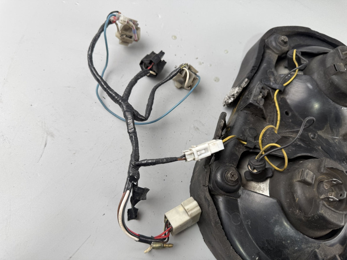 Triumph Tiger 900 T400 Scheinwerfer Headlight front vorne Maske Kanzel
