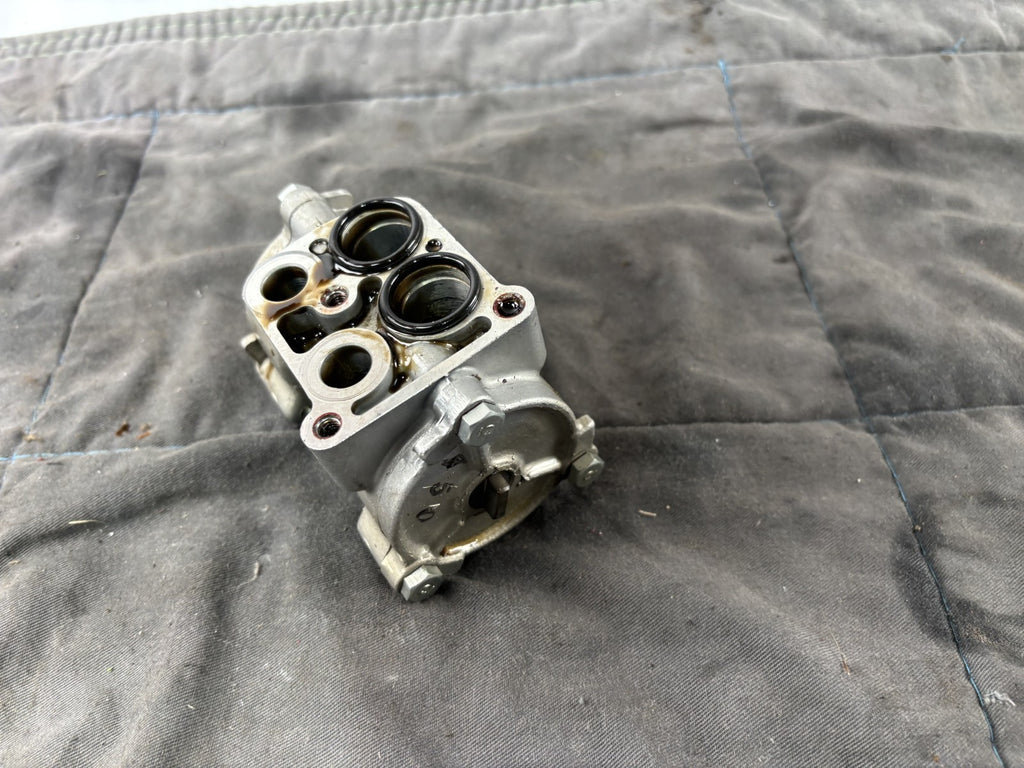 Kawasaki ZRX1100 ZRT10C Anschluss Ölleitung Pipeline Motor Engine